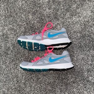 Nike Women's Sneakers in Gray and Blue with Pink Laces